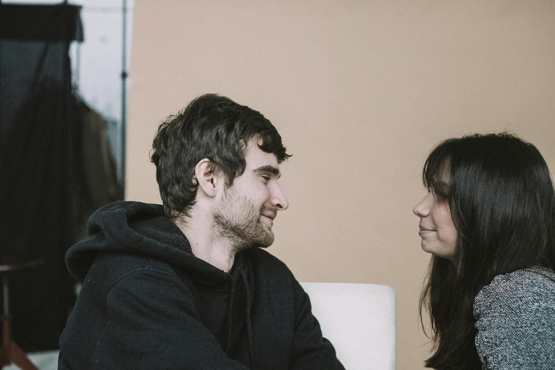 Terapia especializada para sanar infidelidad, celos y problemas de confianza en la pareja.